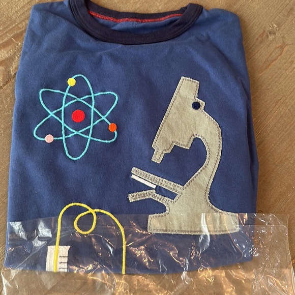 Mini Boden Science Applique' Tee size 6/7 new in package. - Picture 3 of 4
